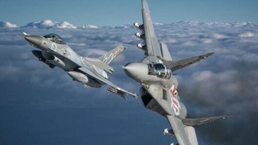 Польша подняла истребители из-за атаки РФ: ПВО перевели в полную боевую готовность