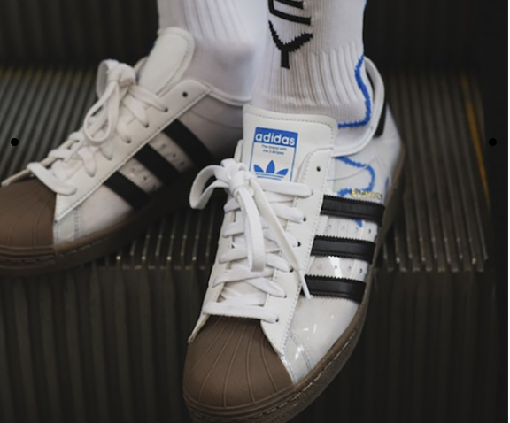 Adidas выпустили полностью прозрачные кроссовки