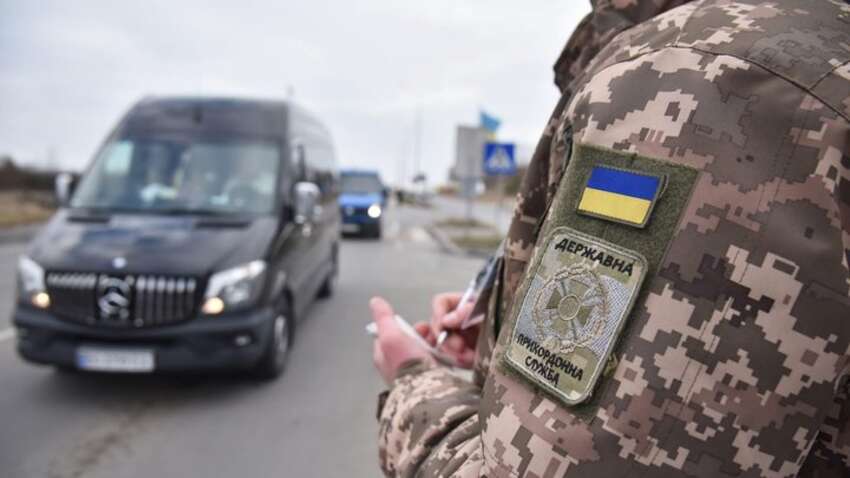 Очереди на границе могут стать рекордными: пограничники обратились к украинцам с важным призывом Очереди на границе могут стать рекордными: пограничники обратились к украинцам с важным призывом