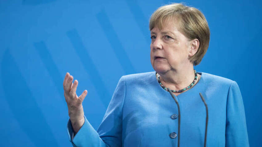 Орбан признался, как на него сильно кричала Меркель Орбан признался, как на него сильно кричала Меркель