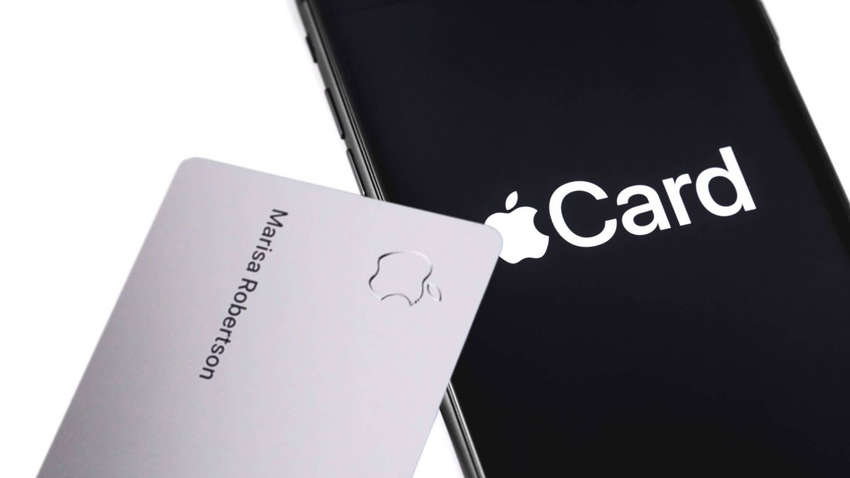 Американский регулятор начал расследование против Apple Card