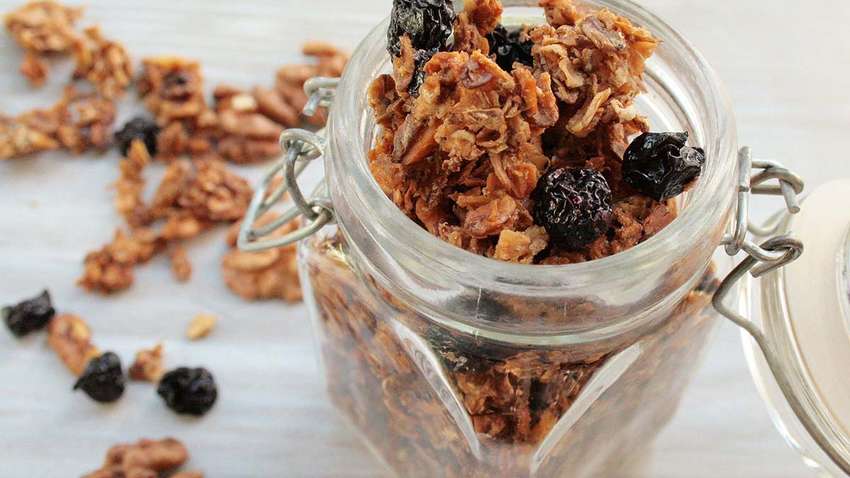 Завтрак, что всегда под рукой: известный повар поделилась рецептом домашней гранолы Завтрак, что всегда под рукой: известный повар поделилась рецептом домашней гранолы