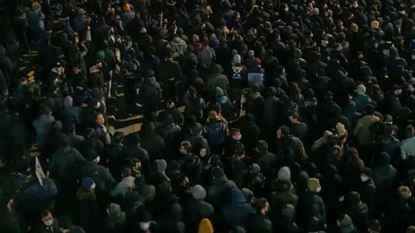 Протести в Ірані перетворилися на м'ясорубку: рахунок загиблих іде на десятки