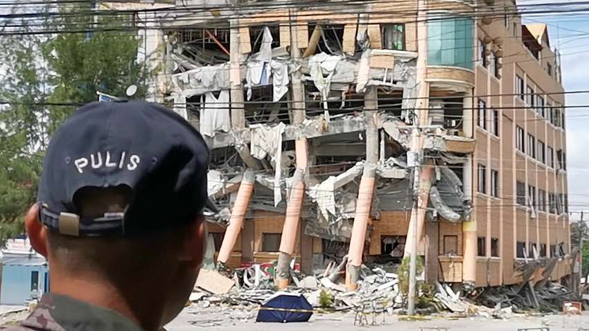 На Филиппинах землетрясение унесло жизнь четырех человек