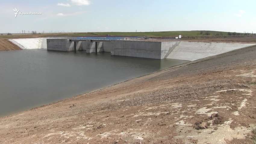 Реконструкция дамбы на Северо-Крымском канале завершена на 90%: пустят ли воду в Крым Реконструкция дамбы на Северо-Крымском канале завершена на 90%: пустят ли воду в Крым