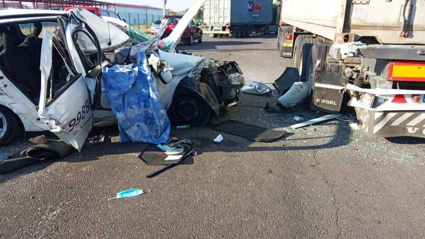 Смертельная авария по дороге в Одессу: такси врезалось в фуру