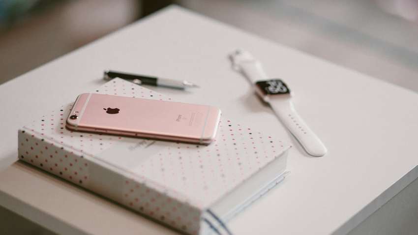 Компанія Apple заплатила жінці мільйони доларів за злив її голих фото в Мережу