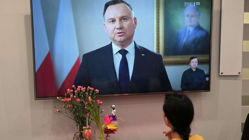 Выборы по почте и польский "Зеленский" в оппозиции: особенности президентской гонки в Польше