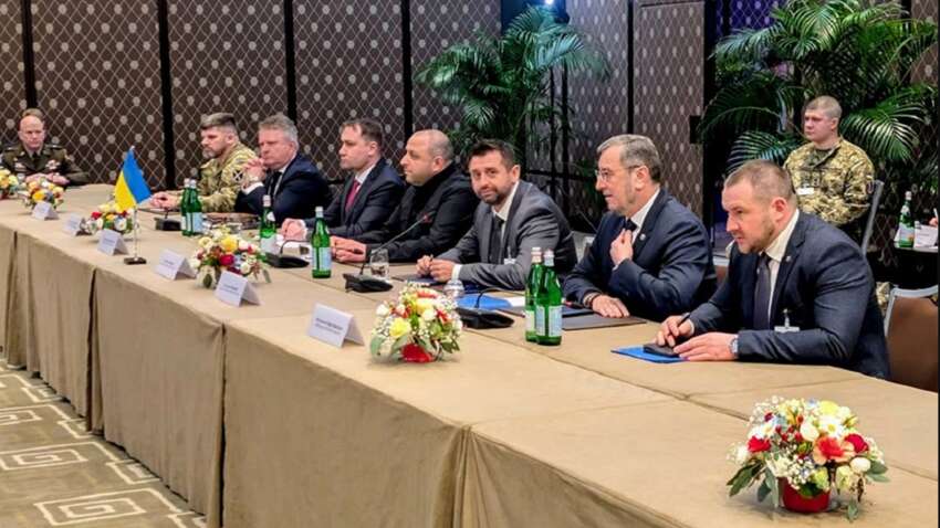 Мирна угода з РФ стане тотальною поразкою для України: вражаюча причина 