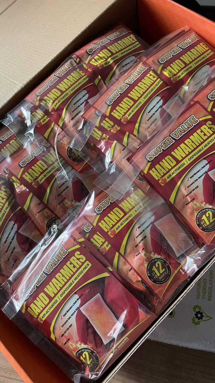  В Раде показали рождественские подарки: что присылают народным депутатам - фото 2