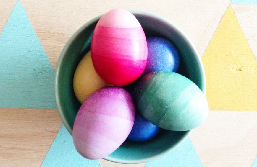 Как покрасить яйца на Пасху: 15 креативных вариантов окрашивания - фото 10