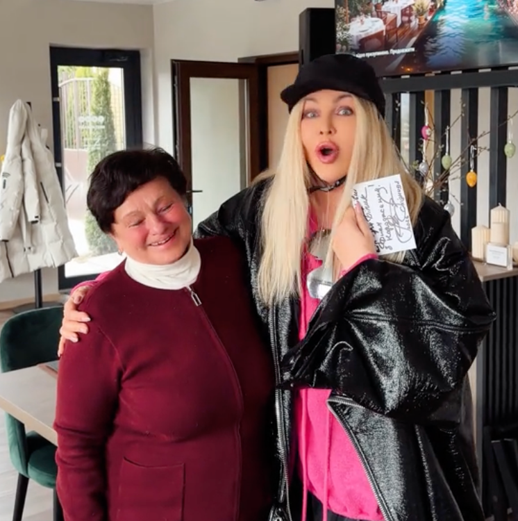 Курьезная встреча: Ирину Билык перепутали с Оксаной Билозир - фото 2