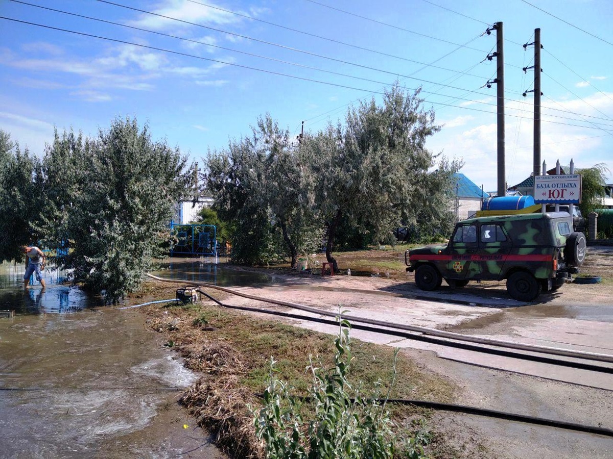 В Кирилловке затопило больше 10 баз отдыха - фото 4