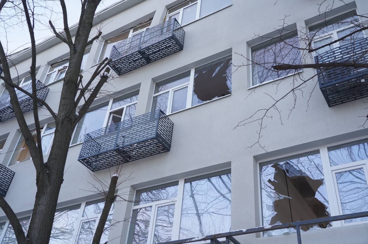 Потужний обстріл Дніпра: росіяни били «шахедами» та балістикою - фото 2