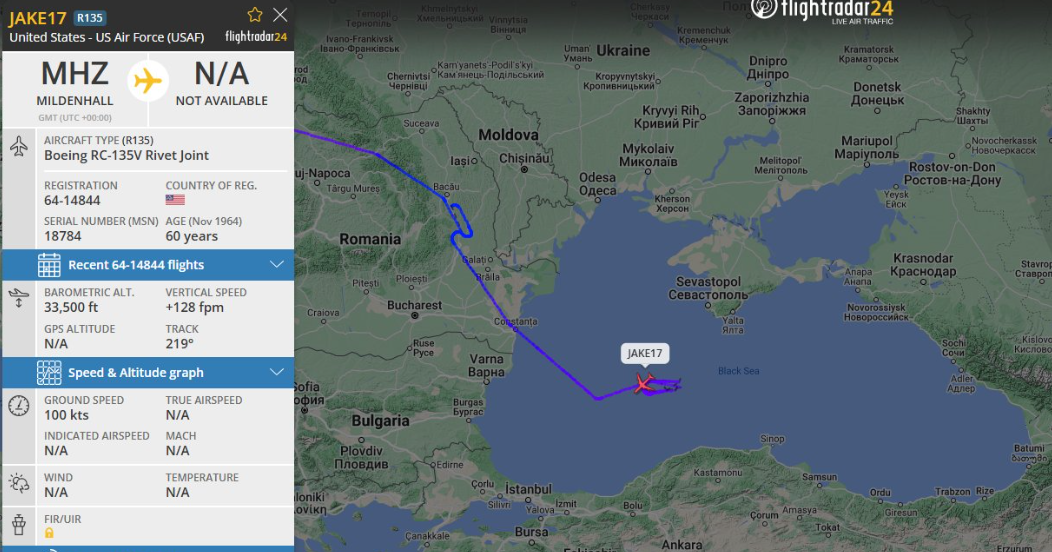 Таинственный полет над Черным морем: США отправили спецсамолет для разведки - фото 2
