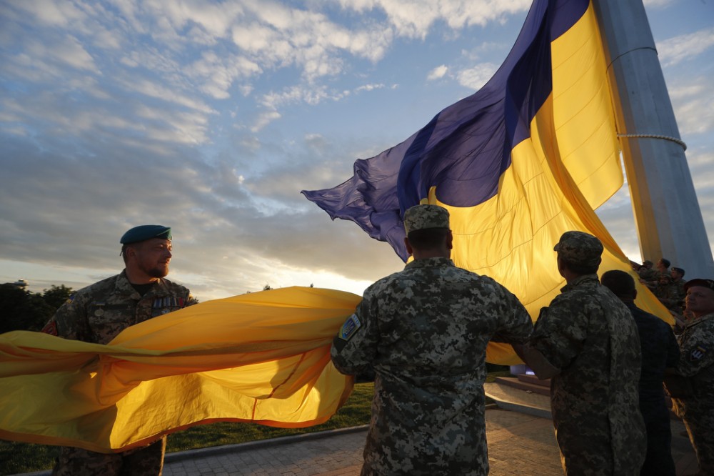 Как выглядит самый большой флаг Украины: появились фото и видео - фото 2