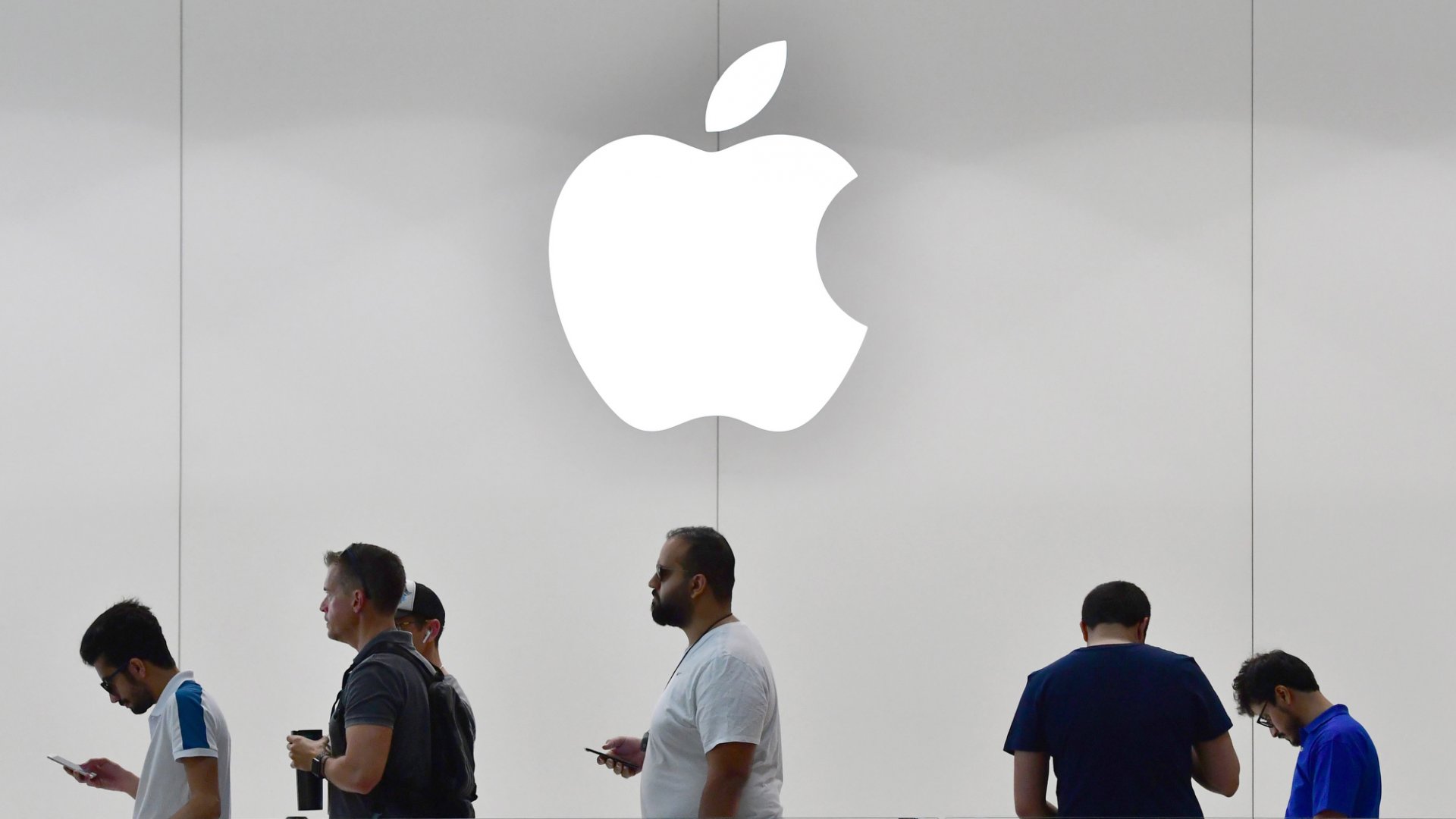 Інженер Apple розповів про таємну співпрацю компанії з урядом США