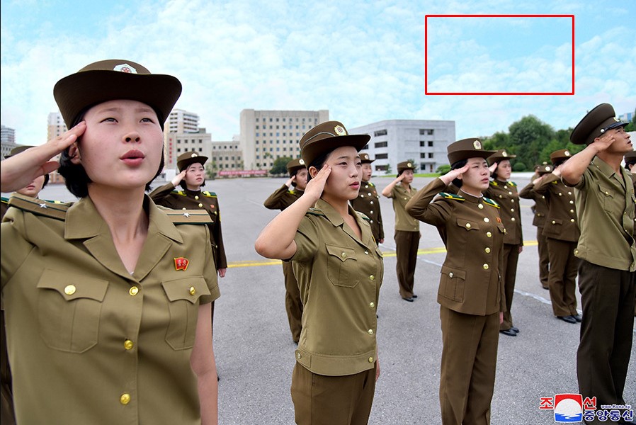 Не верь своим глазам. Государственные СМИ Северной Кореи подделывают фотографии - фото 4