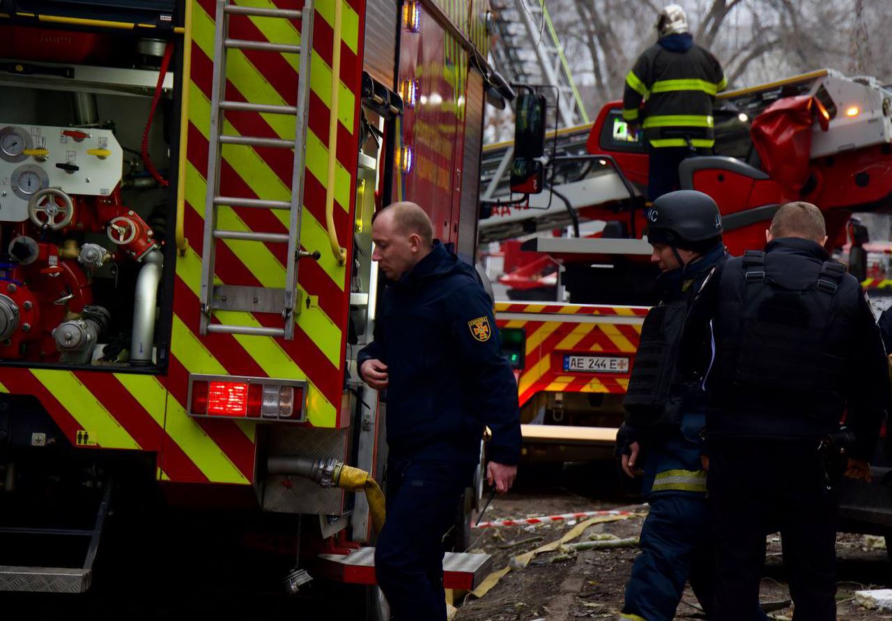 Взрывы в Днепре: много погибших и раненых (ОБНОВЛЯЕТСЯ) - фото 2