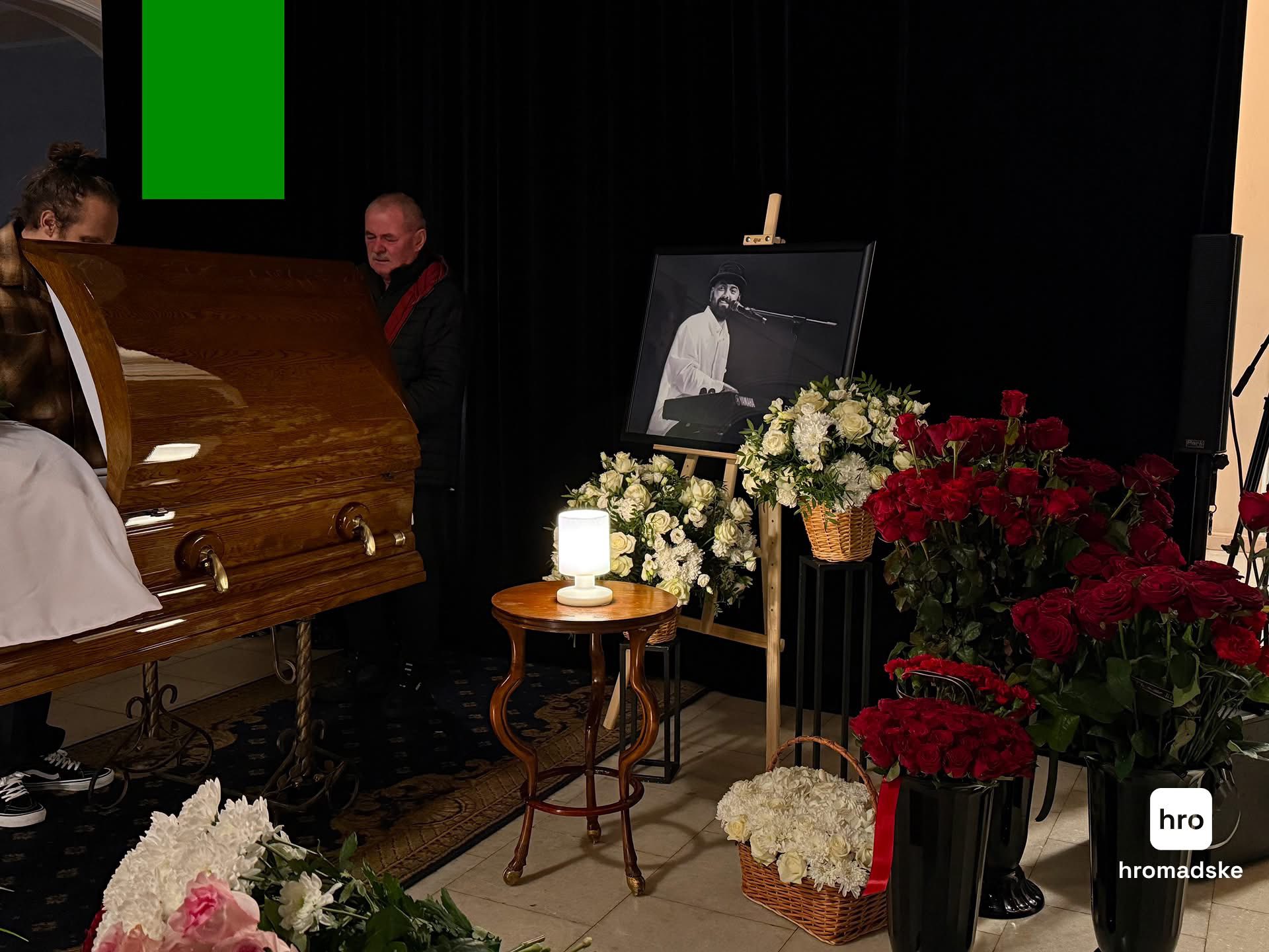 В Киеве попрощались с солистом группы ADAM Михаилом Клименко: вдова растрогала речью    - фото 2