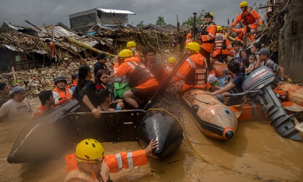 Найсильніший за останні 10 років тайфун обрушився на Філіппіни - повідомляється про десятки загиблих - фото 11