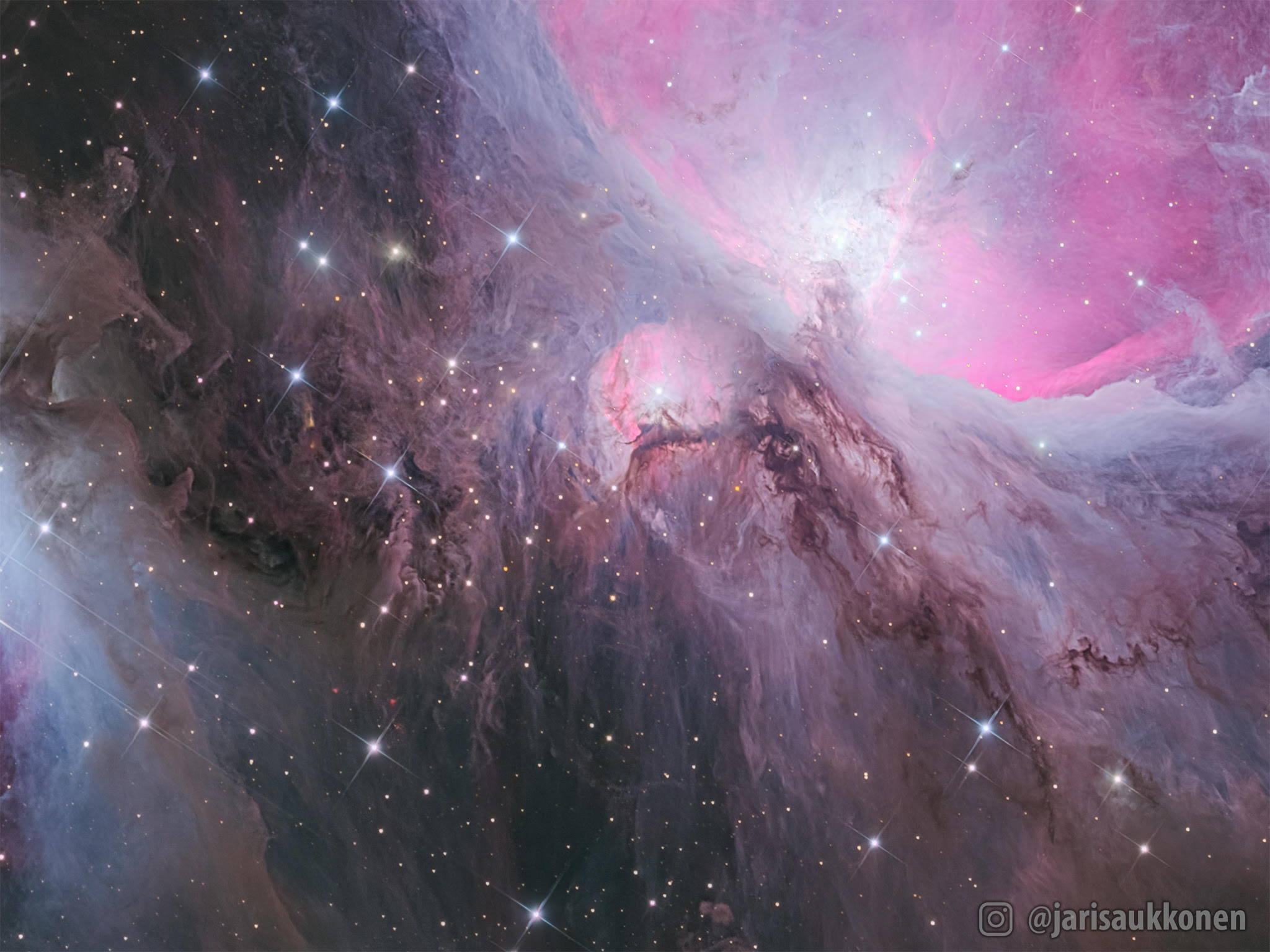 Астроном-любитель запечатлел удивительные потоки пыли в космосе (ФОТО)  - фото 2