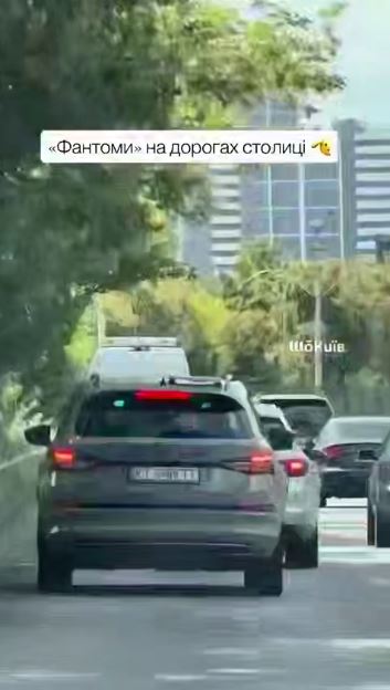 Видео с «секретным» авто в Киеве взбудоражило сеть: правда ли, что «Фантомы» уже появились на дорогах - фото 2 Видео с «секретным» авто в Киеве взбудоражило сеть: правда ли, что «Фантомы» уже появились на дорогах - фото 2