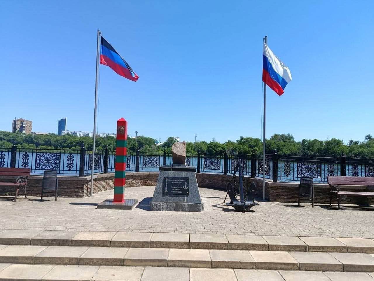 Воюют уже с символами: чем оккупантам в Донецке не угодила известная скульптура льва - фото 2 Воюют уже с символами: чем оккупантам в Донецке не угодила известная скульптура льва - фото 2