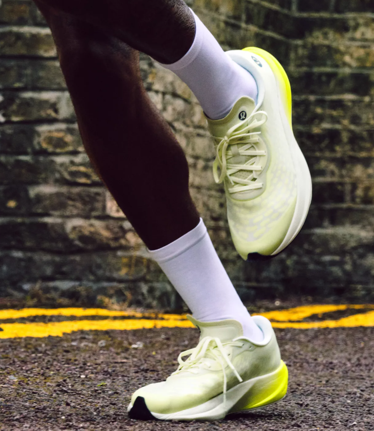 Виды мужской обуви: чем отличаются оксфорды, дерби, лоферы и другие популярные модели - фото 2