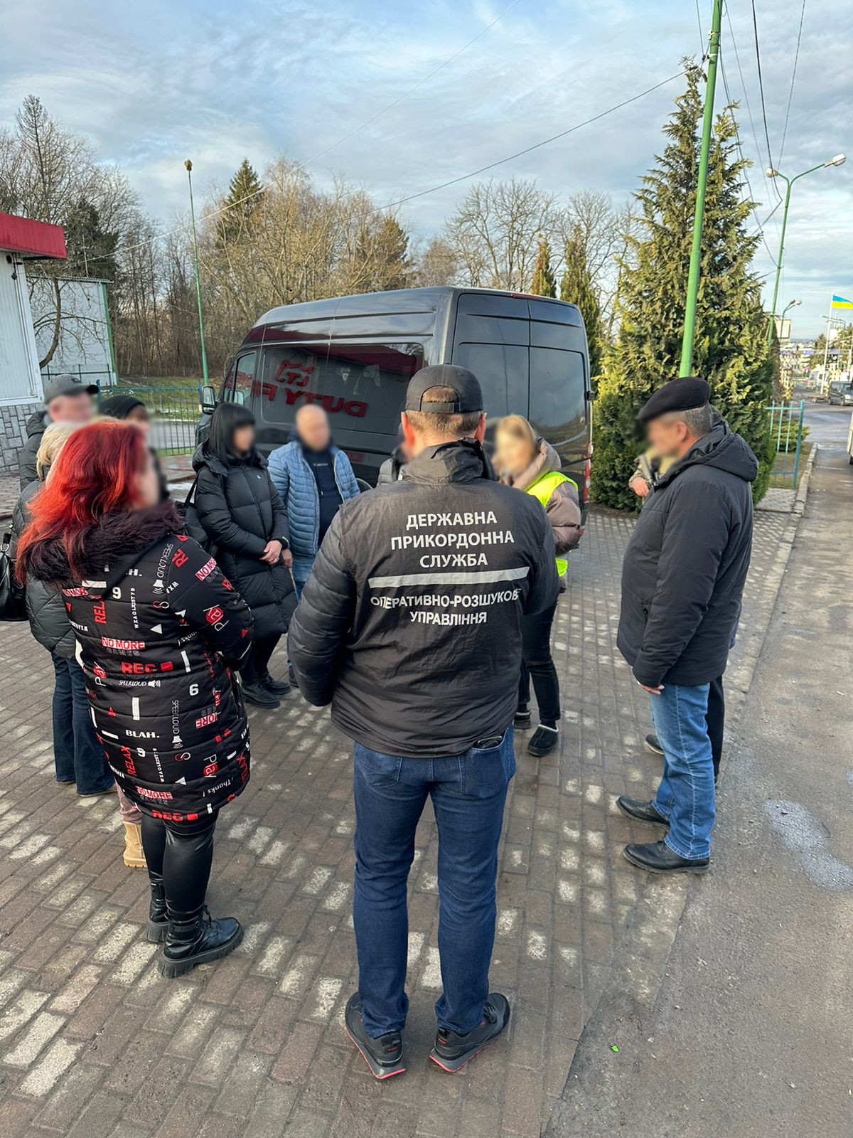 На кордоні затримали автобус з жінками, яких хотіли вивезти за кордон для сексуальної експлуатації - фото 6