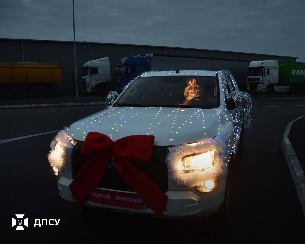 Прикордонники надали докази, що святий Миколай вже в Україні  - фото 2