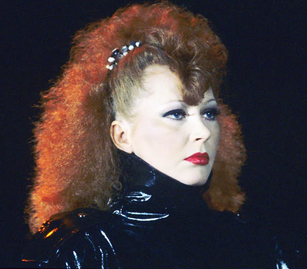 Алле Пугачевой – 77 лет: как певица выглядела в молодости (ФОТО) - фото 2 Алле Пугачевой – 77 лет: как певица выглядела в молодости (ФОТО) - фото 2