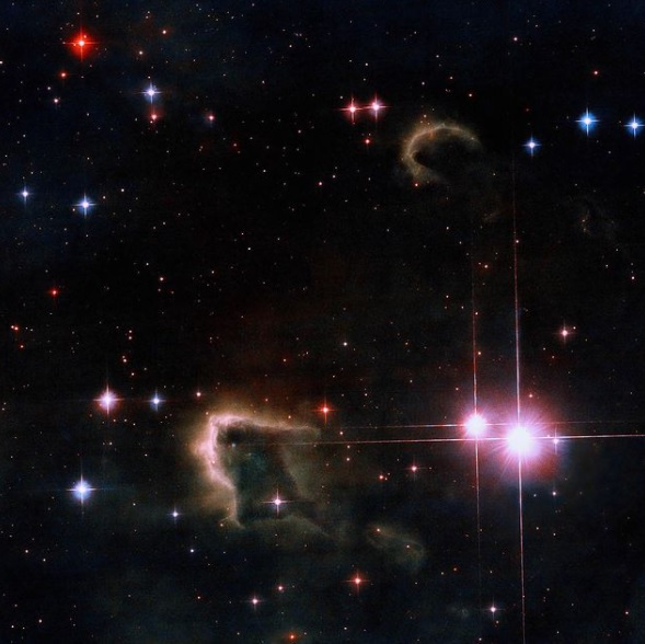 Hubble запечатлел одну из самых горячих звезд во Вселенной: как она выглядит (ФОТО)  - фото 2