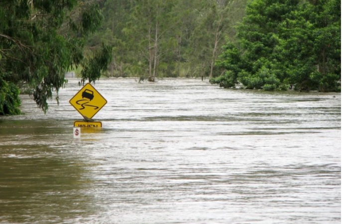 Австралию накрыли масштабные наводнения: стихия убивает людей и разрушает города (ФОТО)  - фото 2