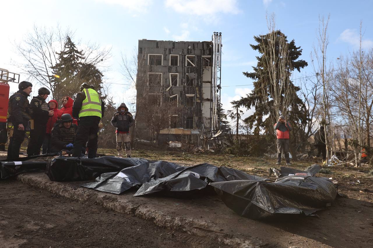 Окупанти вдарили балістикою по Харківщині: багато загиблих та поранених (ОНОВЛЕНО) - фото 2