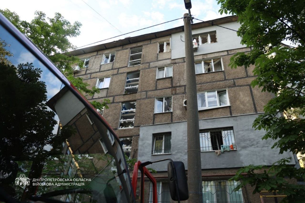 Росія атакувала Дніпро: наслідки ударів по місту та області - фото 2 Росія атакувала Дніпро: наслідки ударів по місту та області - фото 2