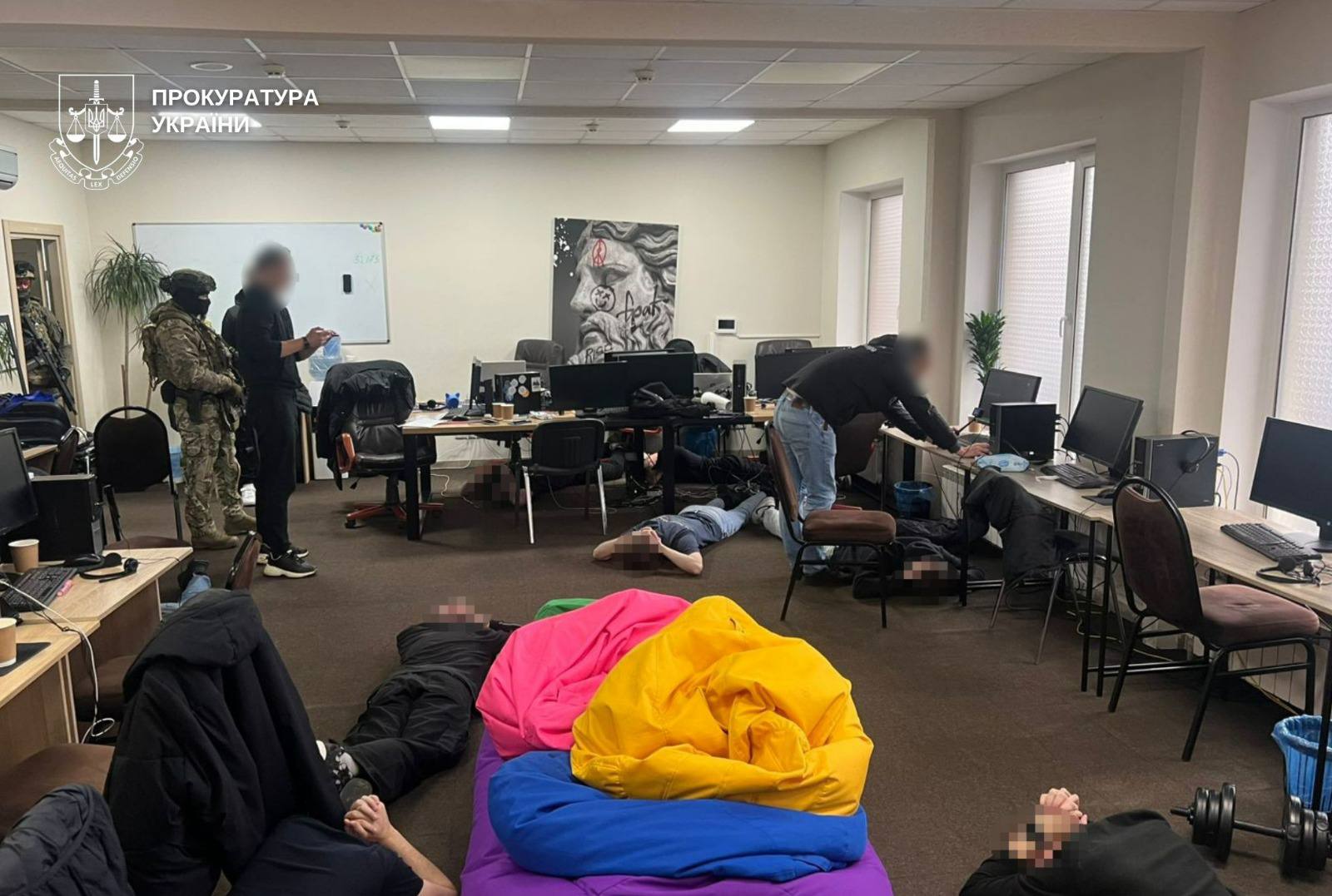 В Днепре «накрыли» деятельность «офисников» - фото 2