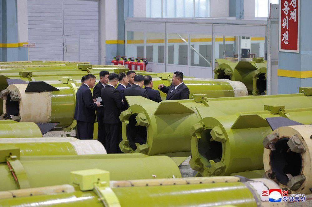 У КНДР показали виробництво ракет, якими Росія б’є по Україні - фото 2