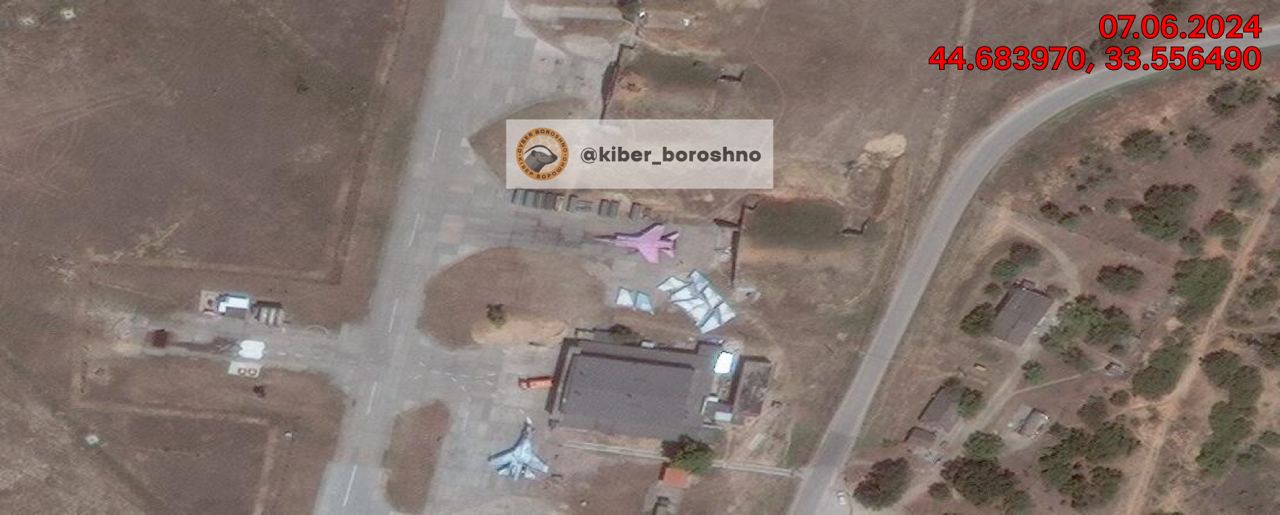 На российском аэродроме стоят два розовых самолета МиГ-31: какая причина такого цвета - фото 3