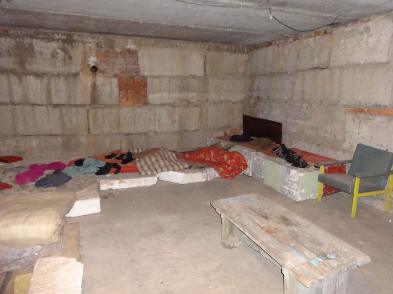 В Мережі показали, як виглядає в’язниця «ДНР»: моторошні фото - фото 4