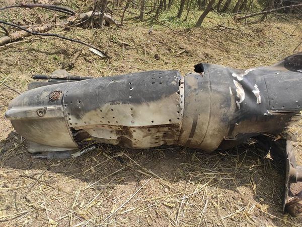 ВСУ показали обломки сбитых возле Винницы ракет ”Калибр” (ФОТО) - фото 4