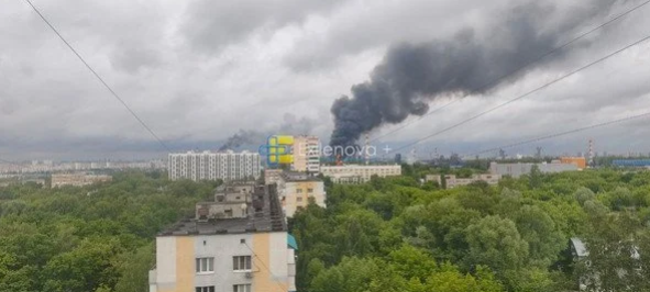 Россия содрогалась от мощных взрывов: дроны массированно атаковали Москву - фото 2 Россия содрогалась от мощных взрывов: дроны массированно атаковали Москву - фото 2