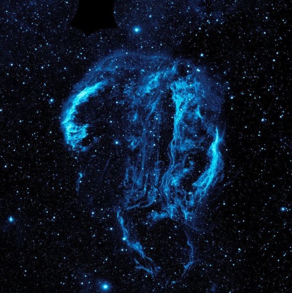 Ученые запечатлели гигантскую ”медузу” в космосе: как она выглядит (ФОТО)  - фото 2