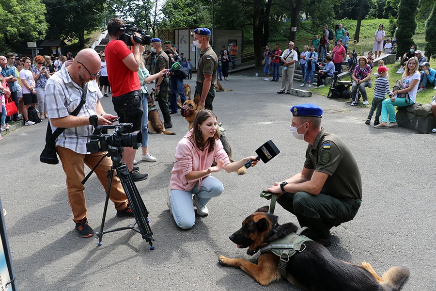Проєкт «Календар війни»: у Львові відбувся парад службових собак - фото 4