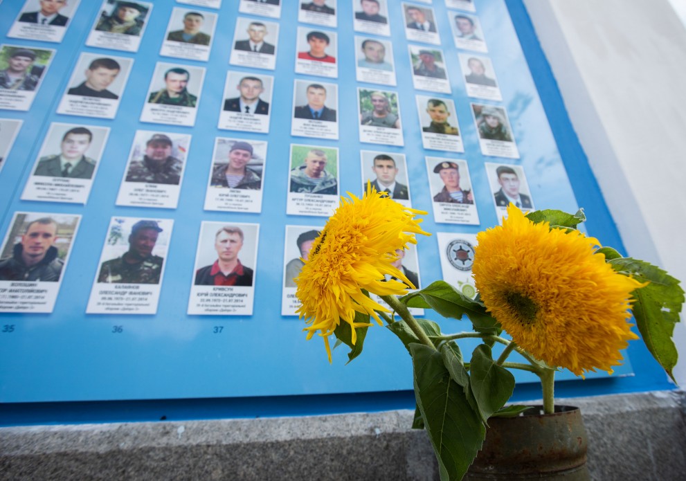 День пам'яті захисників України: як в країні вшановують полеглих воїнів (ФОТО) - фото 7
