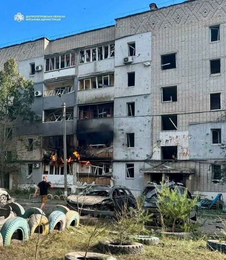 «Загорелись квартиры»: Россия нанесла смертельный удар КАБом по жилым домам (ОБНОВЛЕНО) - фото 2 «Загорелись квартиры»: Россия нанесла смертельный удар КАБом по жилым домам (ОБНОВЛЕНО) - фото 2