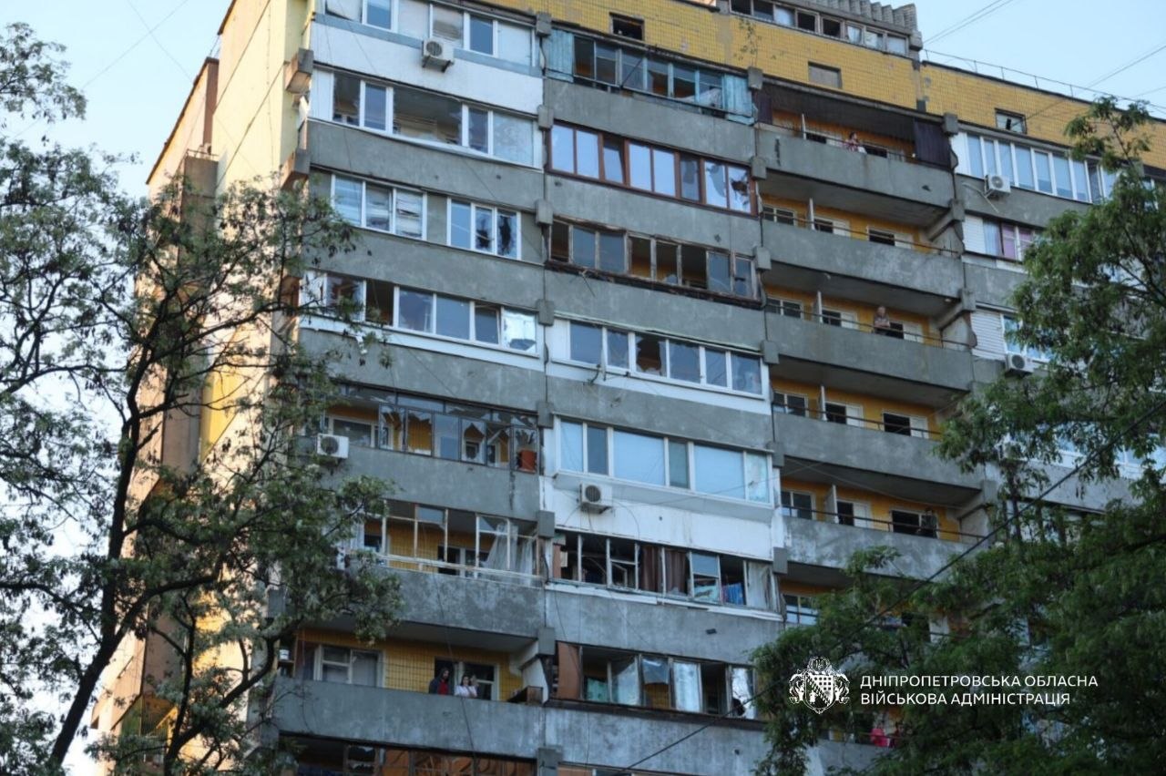 Росія атакувала Дніпро: наслідки ударів по місту та області - фото 2 Росія атакувала Дніпро: наслідки ударів по місту та області - фото 2
