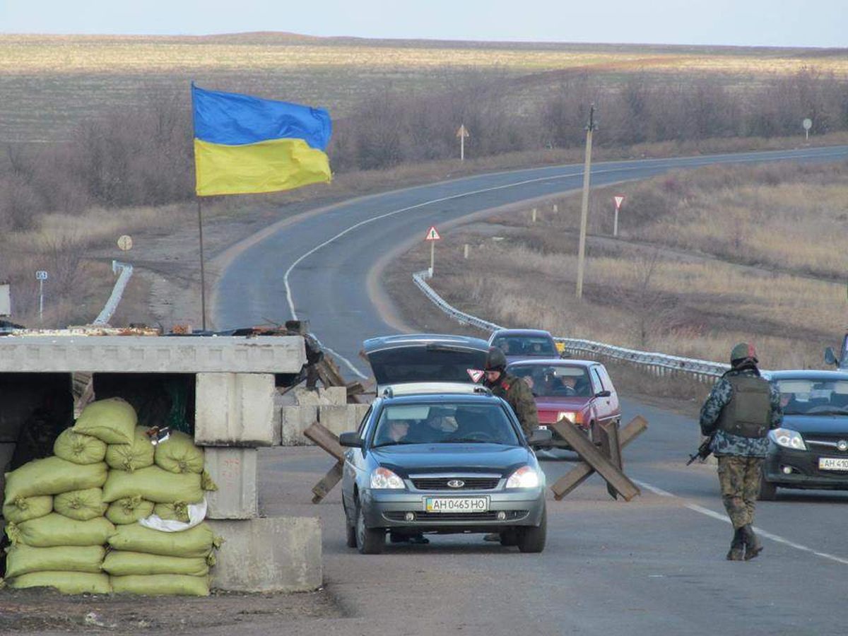 Блокпост это. Блокпост Донбасс. Граница Донбасс блокпост. Блокпост Украина. Блокпост ДНР И Украины.