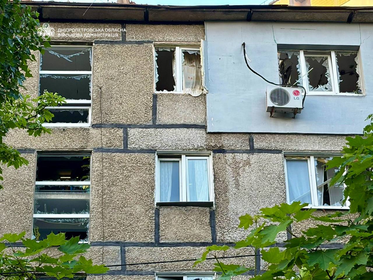 Росія атакувала Дніпро: наслідки ударів по місту та області - фото 2 Росія атакувала Дніпро: наслідки ударів по місту та області - фото 2