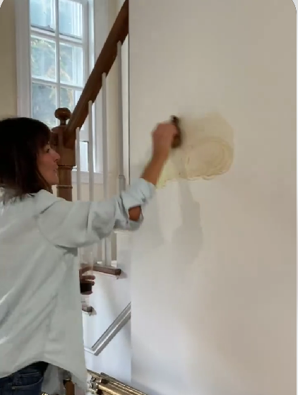 Жінка пофарбувала стіни кави та розбурхала мережу - фото 2